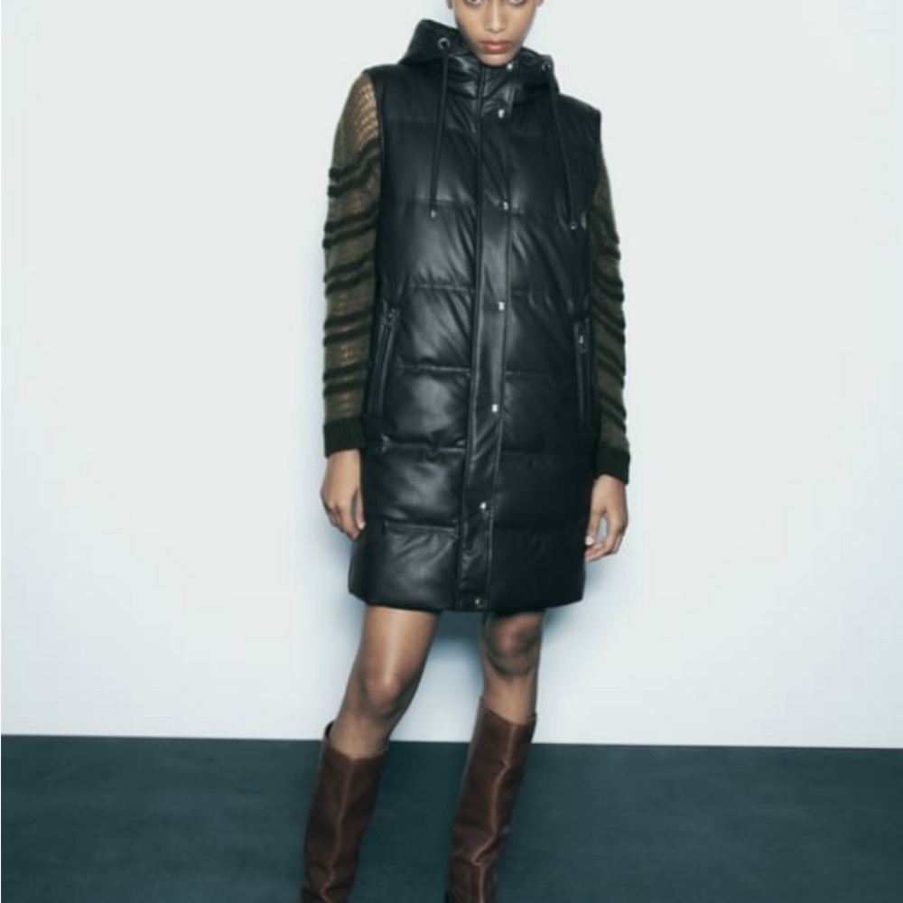 Zara Black Hooded Puffer Vest